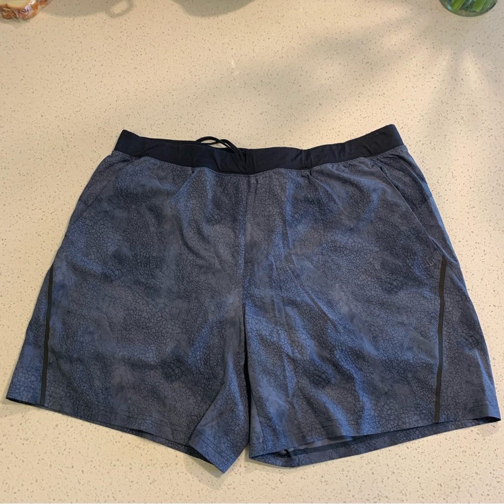 VRST SHORTS WITH BUILT IN COMPARISON LEGGINGS